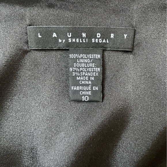 Laundry by Shelli Segal Black Cocktail Dress with Overlay over Gold Sheath - Picture 5 of 9